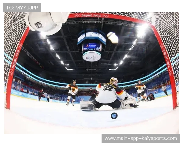 冰球少女逆天扑救登上国家频道 冰球少女逆天扑救登上国家频道