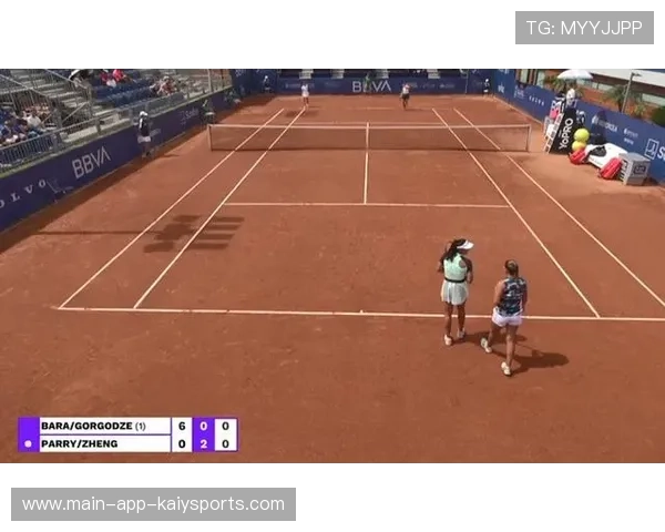 女双队伍专注调整防守站位,破发能力进一步提高 女双队伍专注调整防守站位,破发能力进一步提高