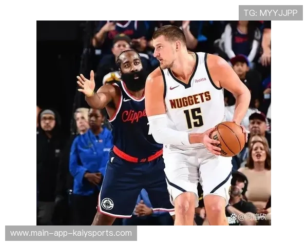 快船关键战取胜，末节三分雨淹没对手，快船常规赛三分命中率