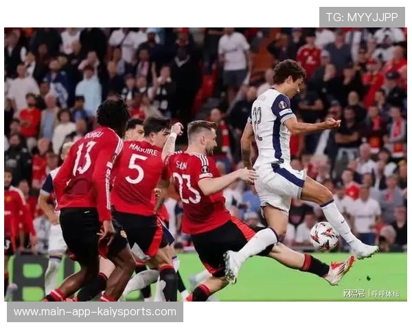 曼联再度强势,击败热刺迎来新挑战 曼联再度强势,击败热刺迎来新挑战